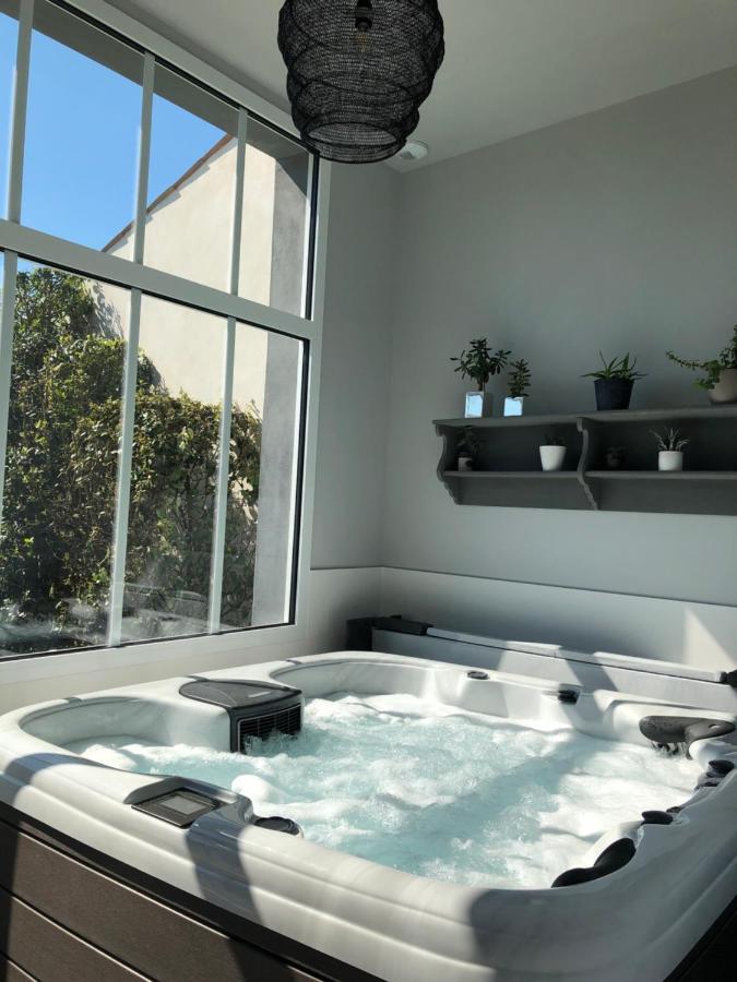 Maison M, Chambre Privee Acces Jardin Piscine Et Jacuzzi Pres De La Rochelle Ла-Рошель Екстер'єр фото